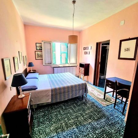 Casa Cambini Bed & Breakfast Marina di Massa Eksteriør bilde